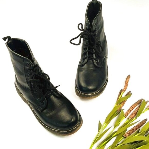 Charles Albert Shoes - Charles Albert Black 5 1/2" Vegan Leather Tammie Boots, Size: 6 1/2 M